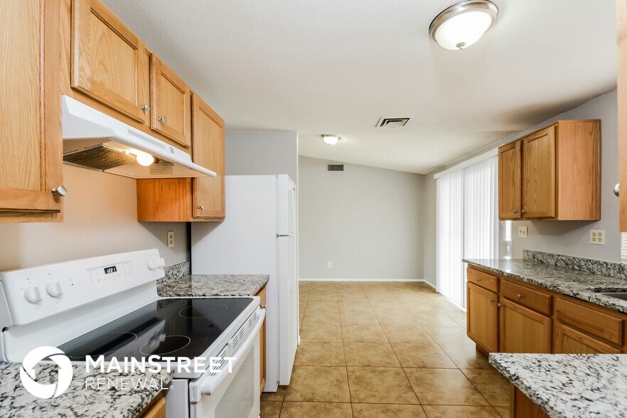 Building Photo - 2570 W Vereda De Las Nubes