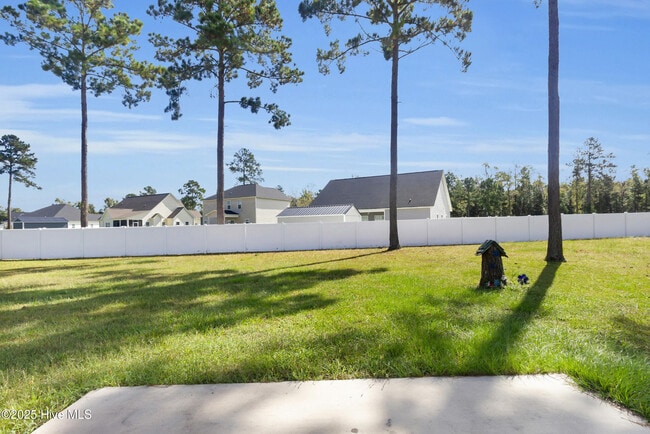 Building Photo - 174 Finch Ln