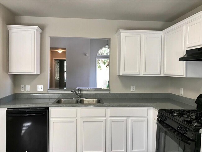 Building Photo - 1251 Pine Portage Loop