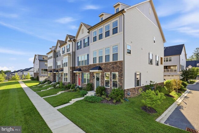 Building Photo - 10120 Stonecat Ct