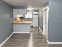 Building Photo - 443 E 192nd St