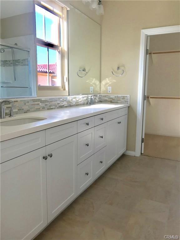 Building Photo - 123 Overbrook