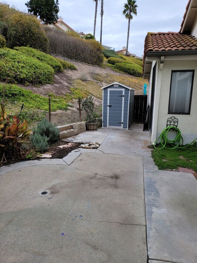 Building Photo - $3700.00 Rancho Bernardo 3 bdrm 2 bath 1450 sq ft House, Pool & Clubhouse