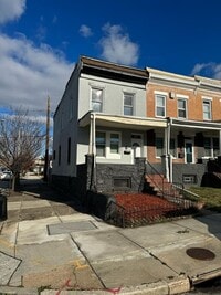 Building Photo - Recently Renovated Three Bed One Bath Ready For A New Tenant!