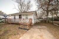 Building Photo - 2 Bed | 1 Bath East Tulsa with Spacious Back yard!
