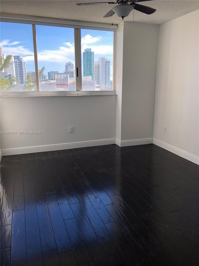 Building Photo - 6422 Collins Ave