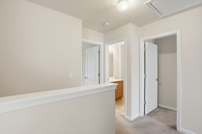 Building Photo - Move-In Ready 4BR | Space, Location & Value All in One