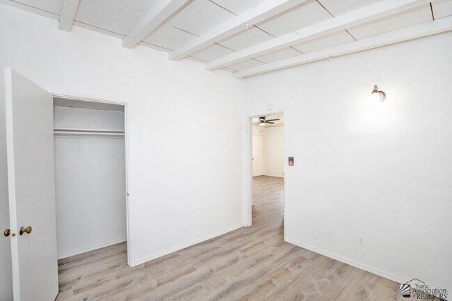 Building Photo - 666 S Orange Ave