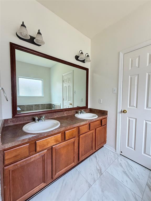 Building Photo - 10102 Sweet Olive Way