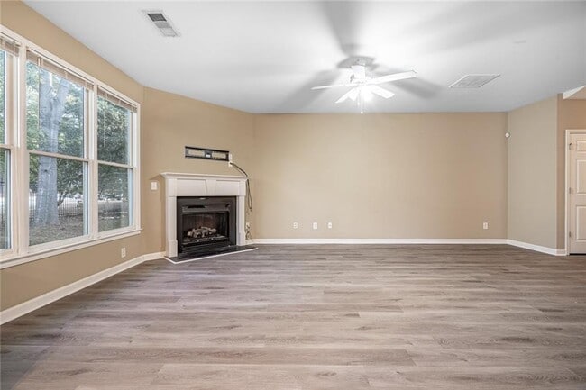 Building Photo - 3284 Sheffield Cir