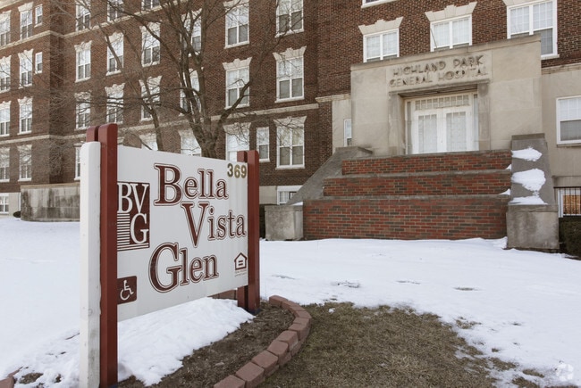 Building Photo - Bella Vista Glen