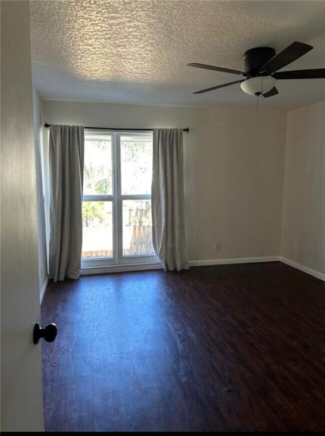 Building Photo - 2801 N 34th Ave