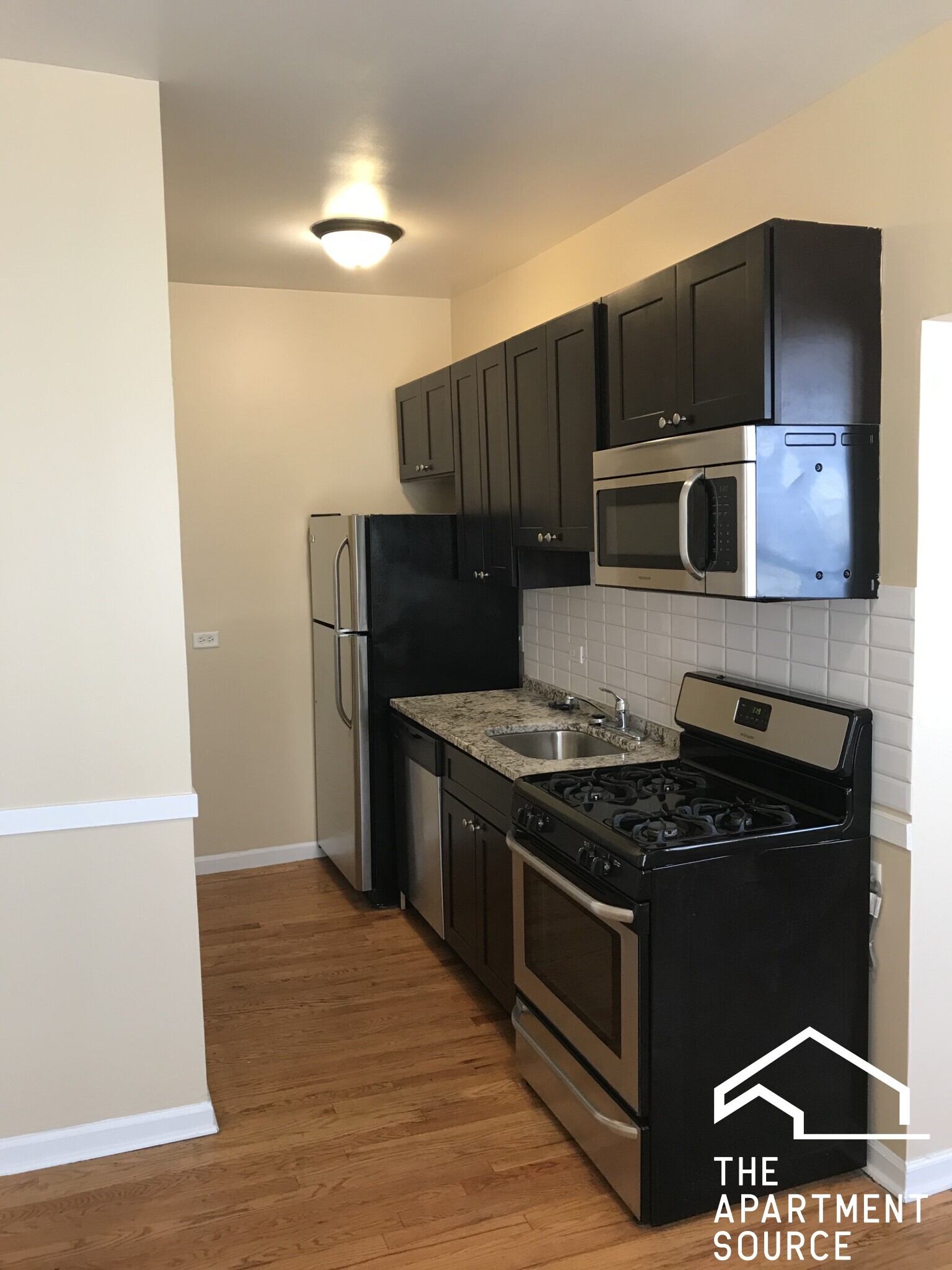 Building Photo - 7722 N Marshfield Ave