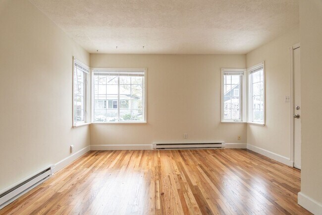 Building Photo - 3424 NE 79th Ave