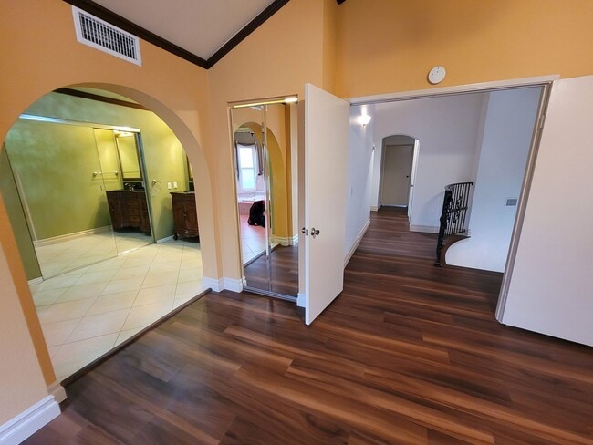 Building Photo - Beautiful 5 Bedroom La Habra Home