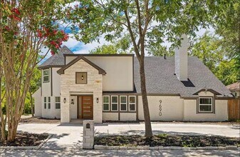 Building Photo - 9690 Fallbrook Dr