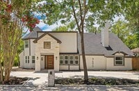 Building Photo - 9690 Fallbrook Dr