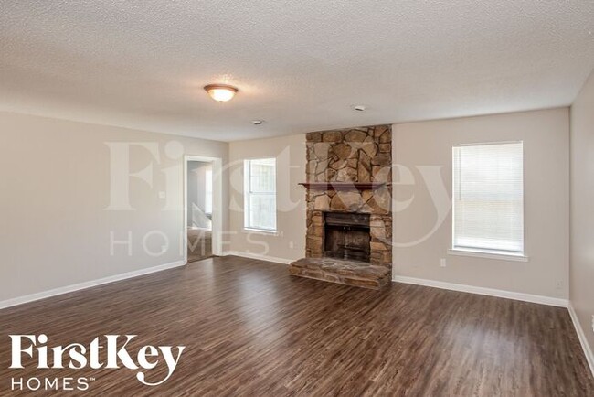 Building Photo - 6756 Burlingame Dr