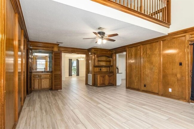 Building Photo - 13618 Jessica Ln