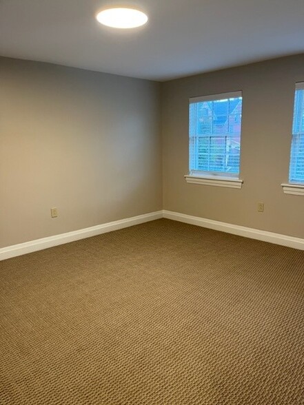 Bedroom - 2nd Floor - 516 Chestnut St