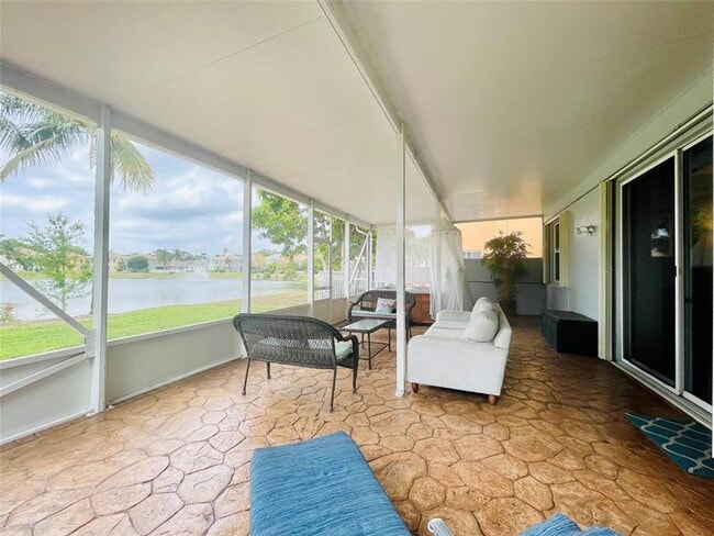 Building Photo - 6911 Sea Daisy Dr