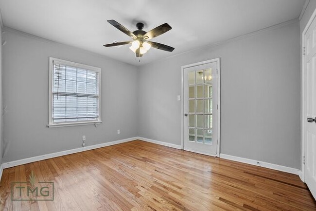 Building Photo - Newly Remodeled 2/1 in Kendall Whittier!