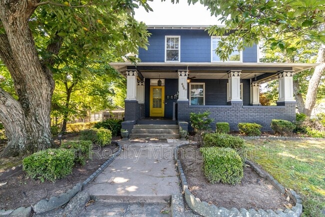 Building Photo - 602 Caswell Ave