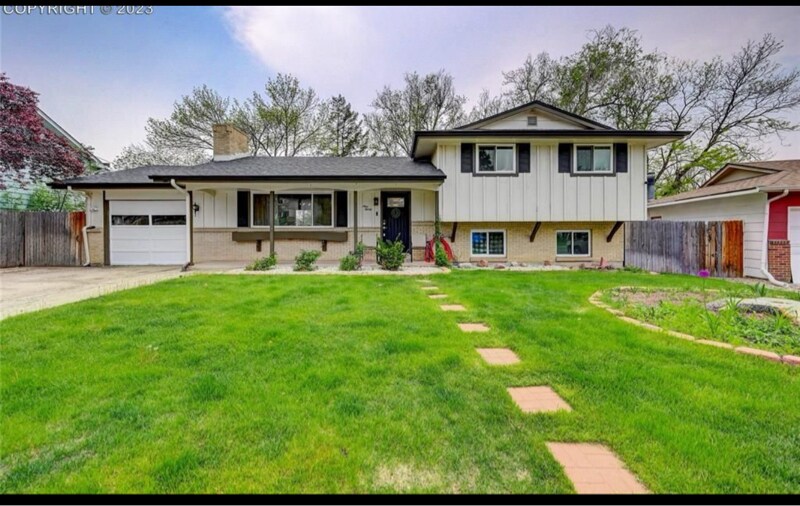 Primary Photo - 930 Potter Dr