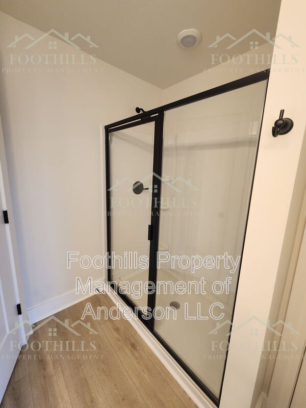 Building Photo - 253 Silo Rdg Dr