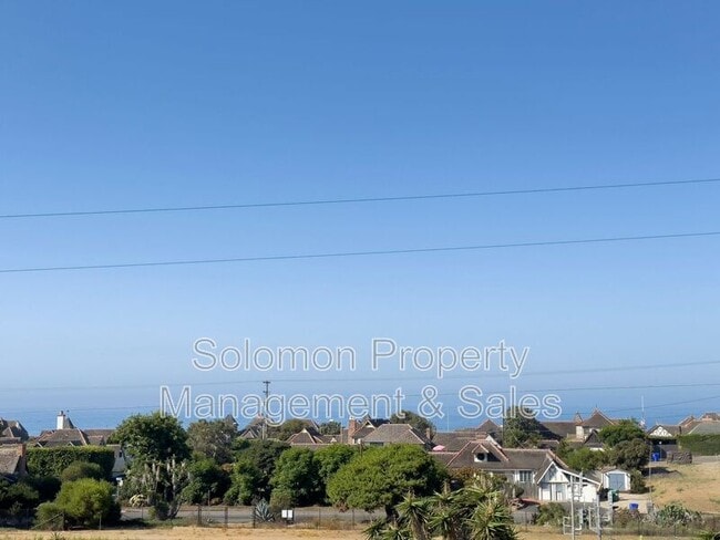 Building Photo - 2030 Broadway St