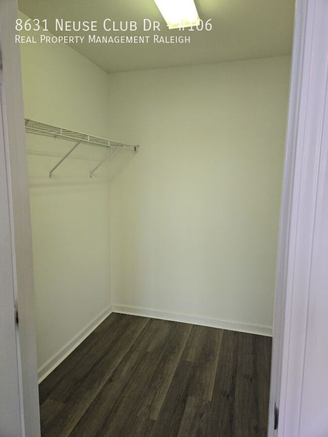 Building Photo - 8631 Neuse Club Ln