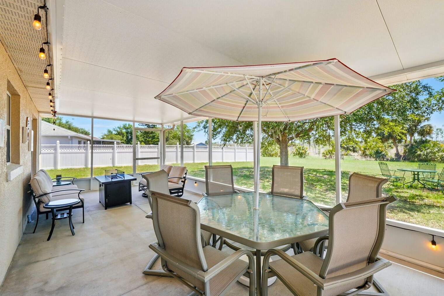 Building Photo - 15013 Margaux Dr