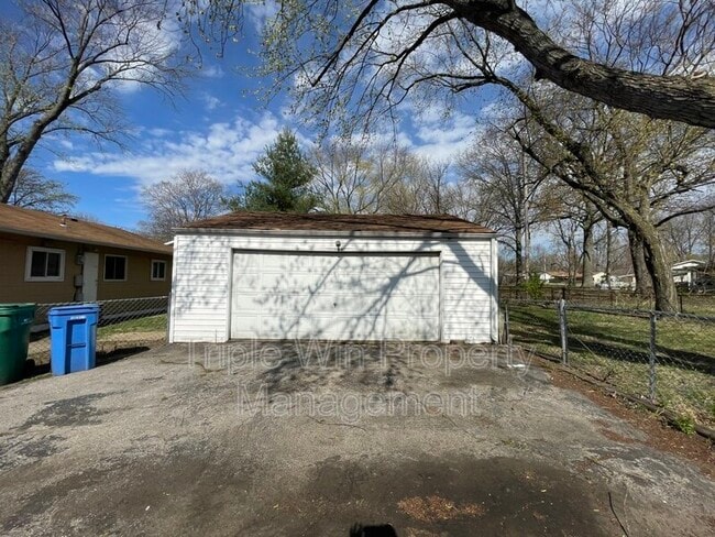 Building Photo - 915 Mullanphy Ln
