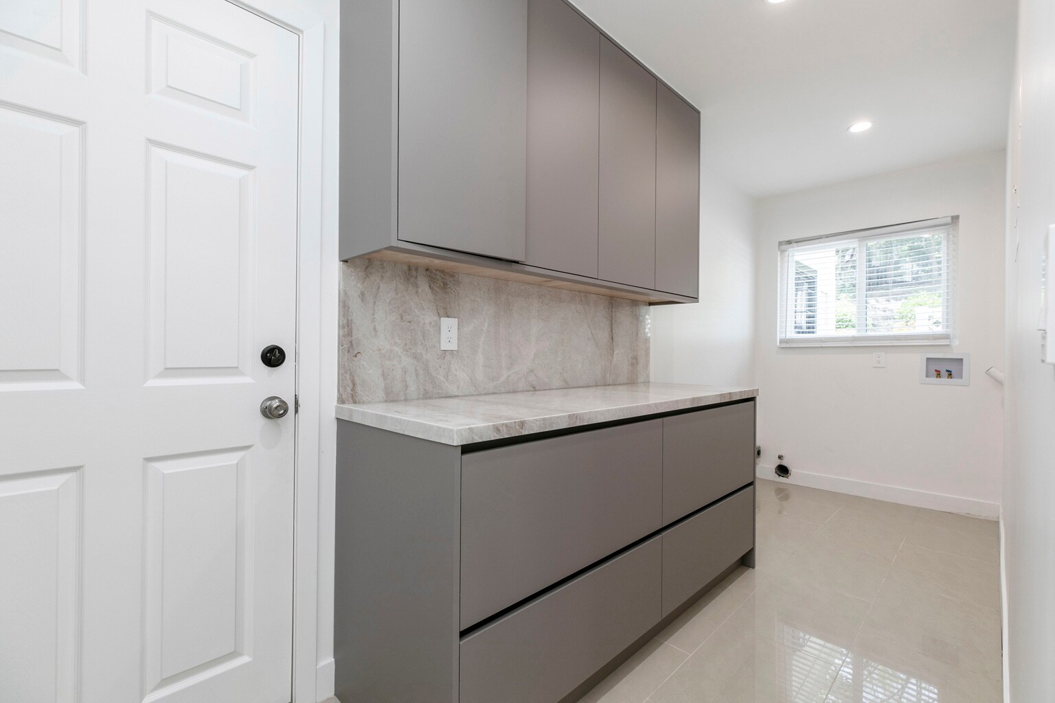 Building Photo - 3125 Emerald Isle Dr
