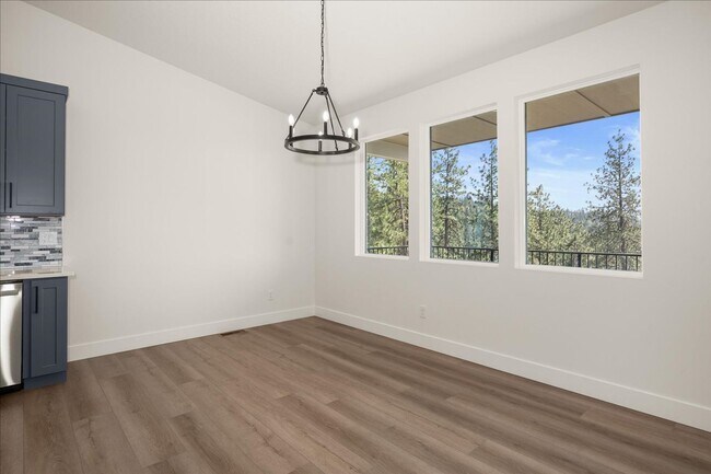 Building Photo - $3,375 - 4 Bed / 3 Bath Gorgeous Brand New...