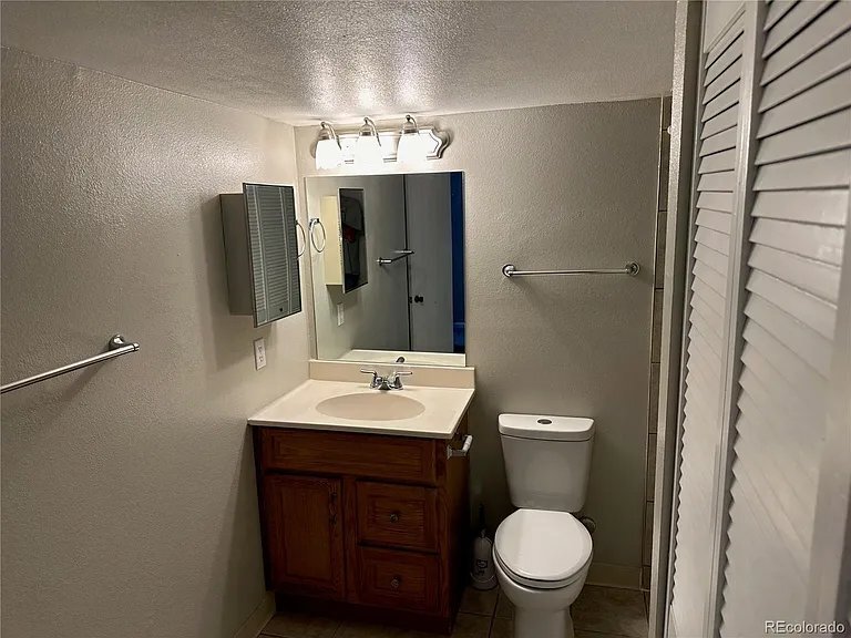 Building Photo - 440 W Rockrimmon Blvd