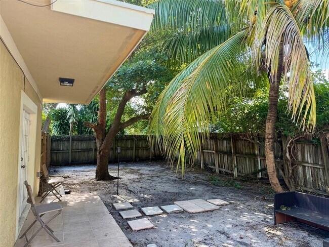 Building Photo - 1217 NW 7th Ave