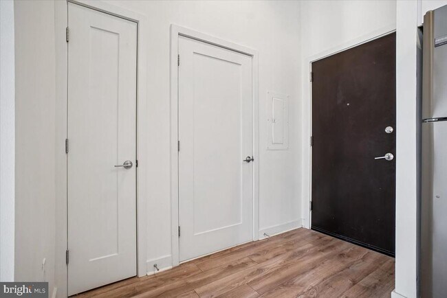 Building Photo - 460 New York Ave NW