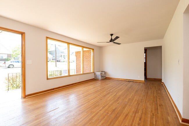 Building Photo - 1021 Maynor Ave
