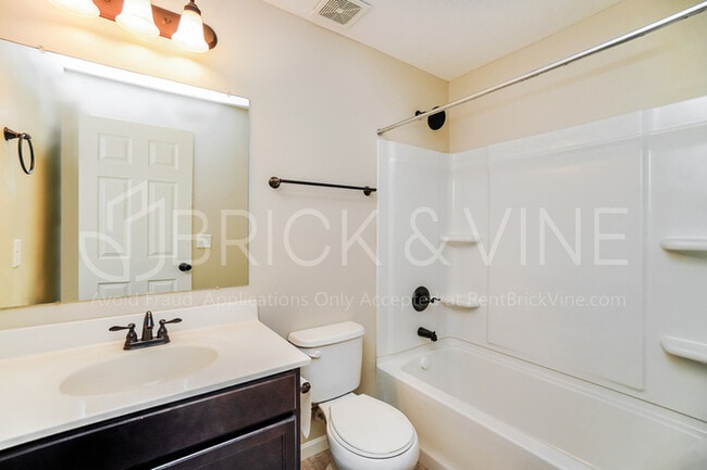 Building Photo - 4964 Grimm Dr