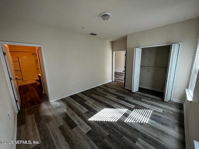 Building Photo - 4959 Key Lime Dr