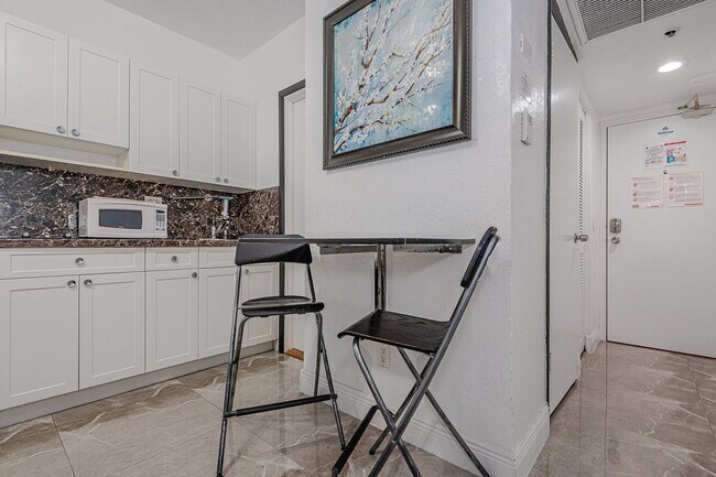 Building Photo - 6345 Collins Ave