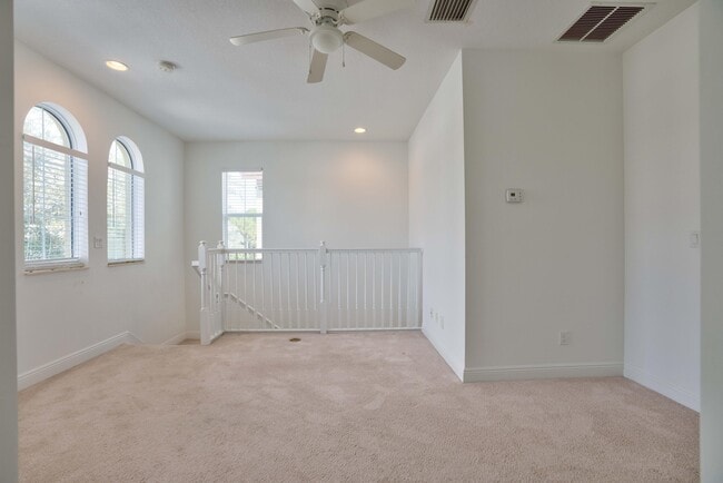 Building Photo - 119 Diamante Way
