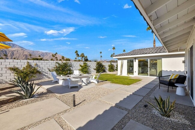 Building Photo - Casa del Sol- Modern Paradise w/ Pool and Casita (Monthly Only - No Long Term)