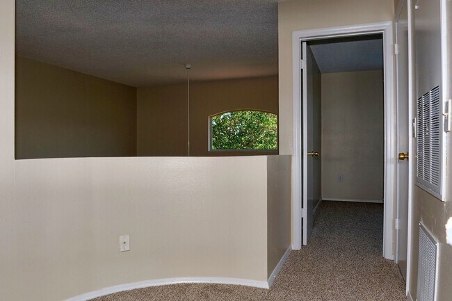Building Photo - Nice 3 bedroom /2 bath 2 story townhome at Park Place at Meadows Woods in Orlando