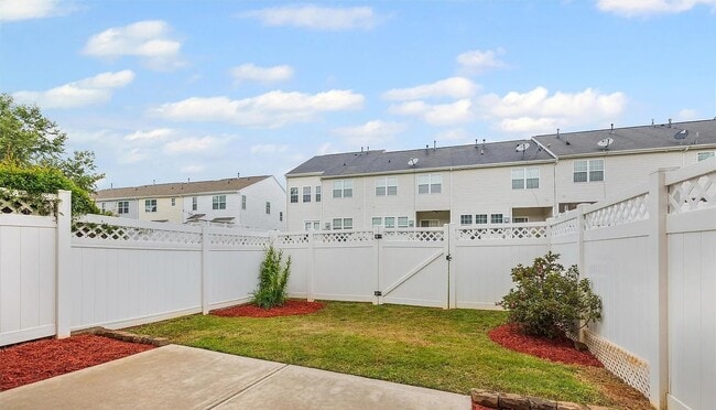 Building Photo - 311 Sandy Spring Ln