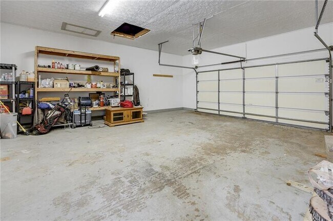 Building Photo - 6057 Gaines Ferry Rd