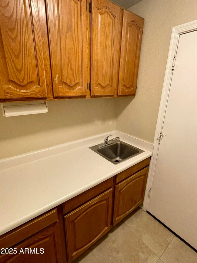 Building Photo - 4137 E Nighthawk Wy