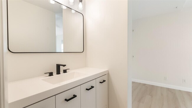 Building Photo - 4979 NW 82nd Ave