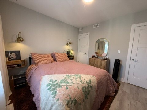 Building Photo - 1137 Oak Ave